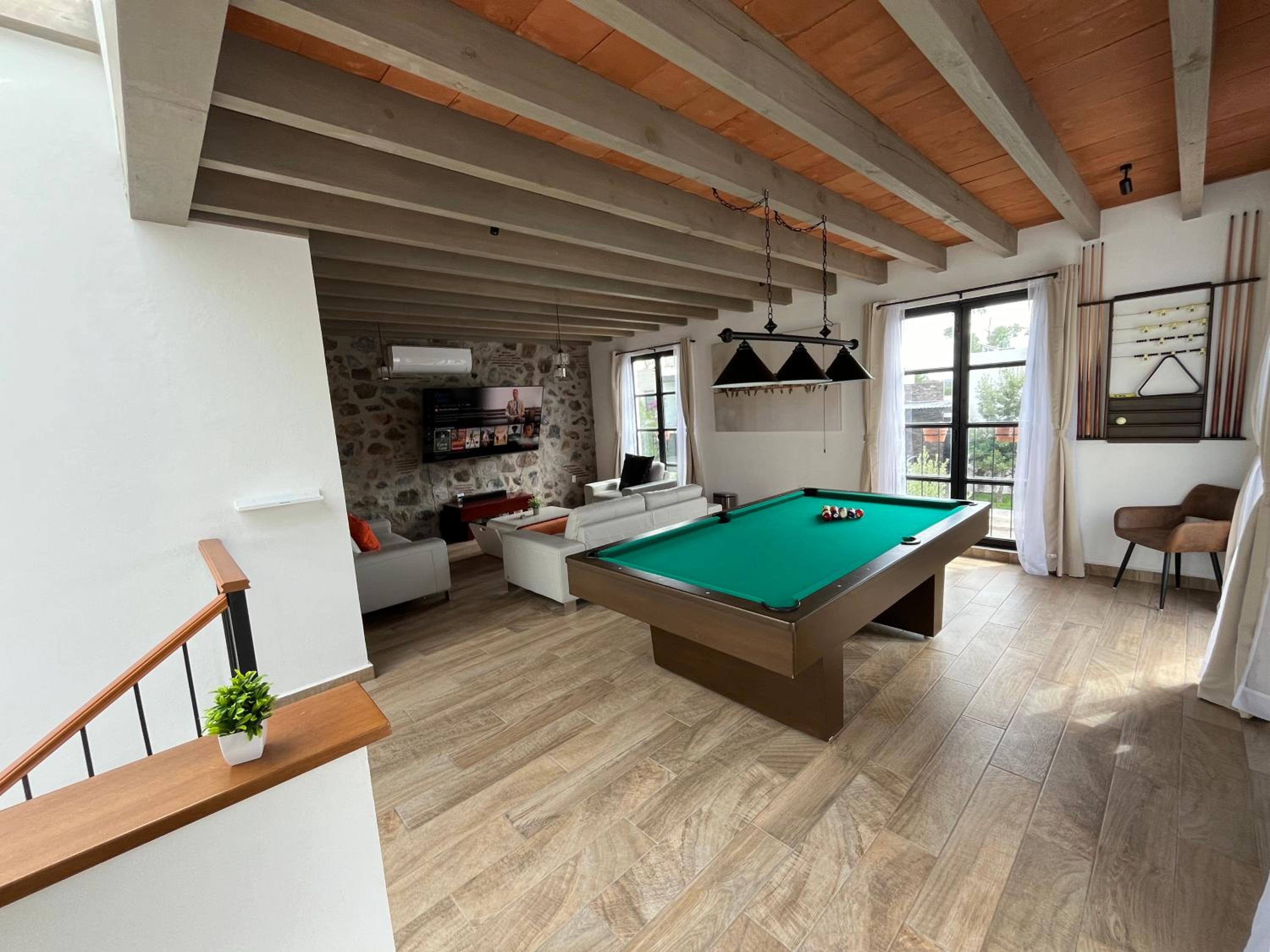 Casa Frida con Piscina Privada Caliente, Aire Acondicionado, Billar, Parrilla & FirePit