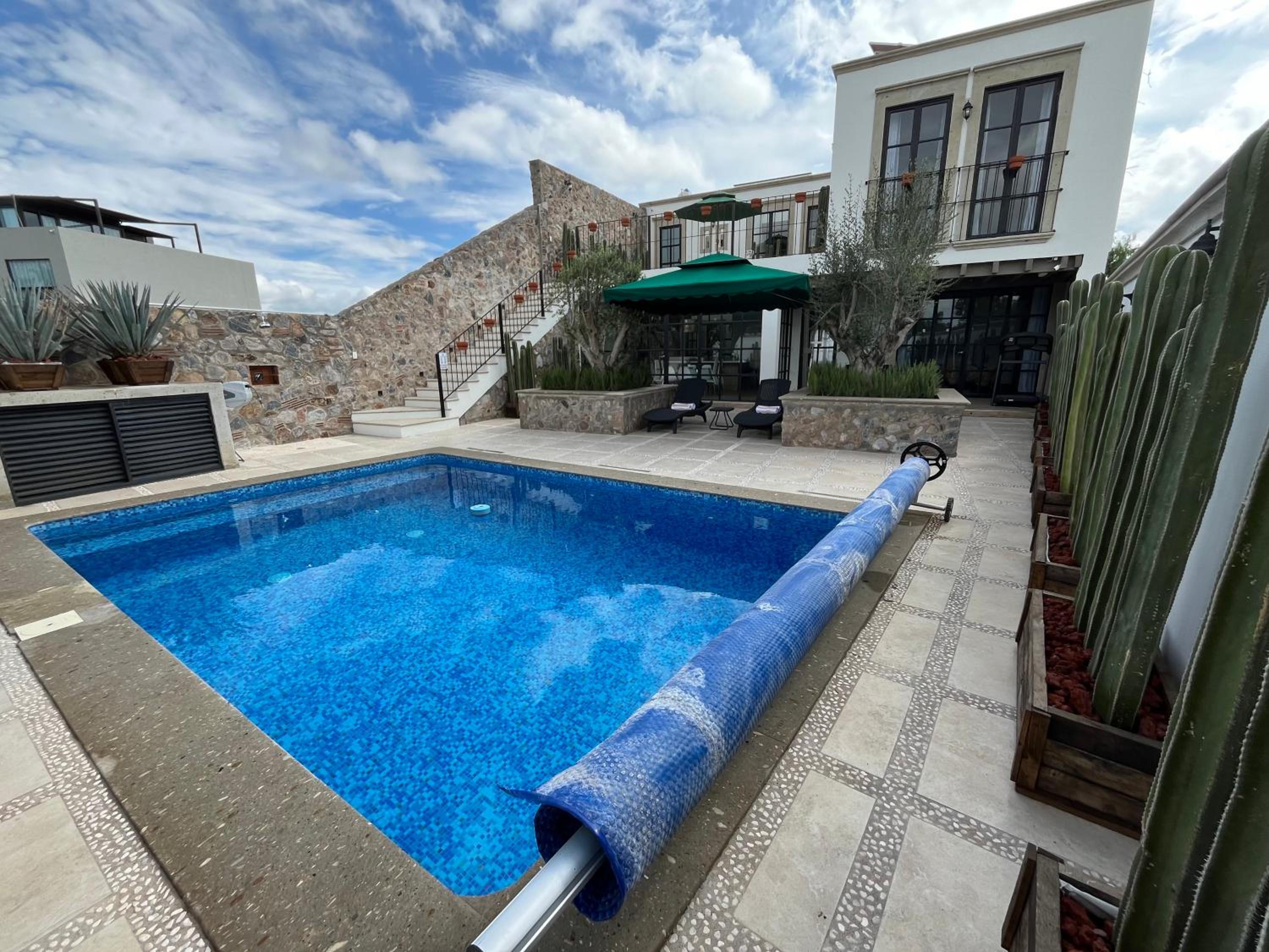 Casa Frida con Piscina Privada Caliente, Aire Acondicionado, Billar, Parrilla & FirePit