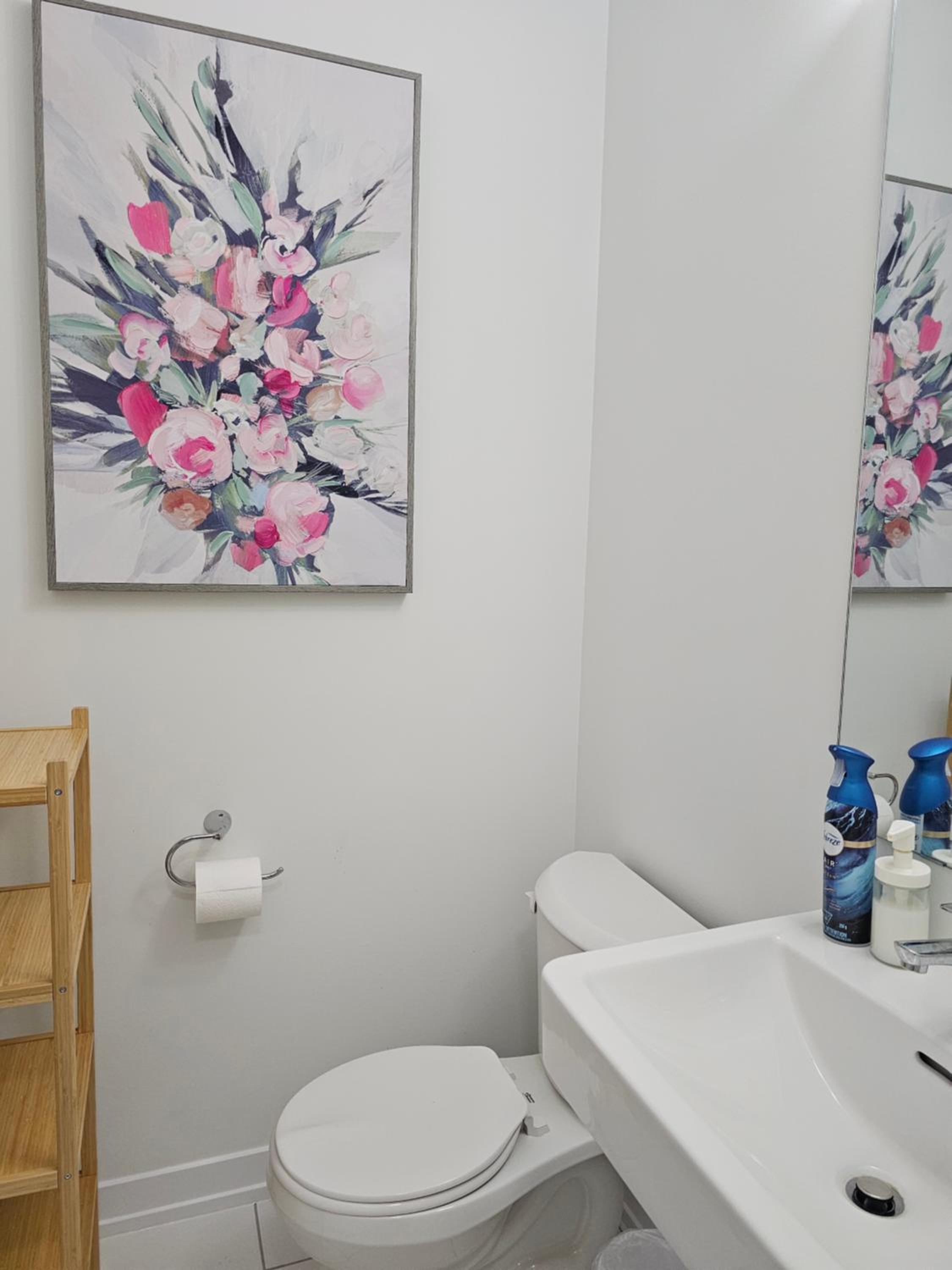 PINE BrandNew Private Room with Shared Bathroom in Toronto ON Canada