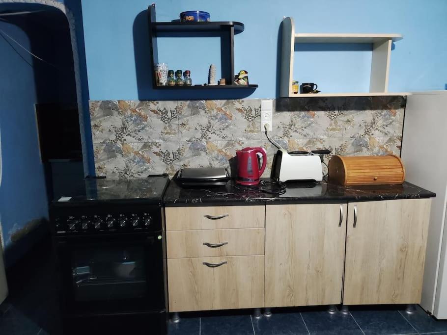Cheerful 1 bedroom house with everything you need view 5