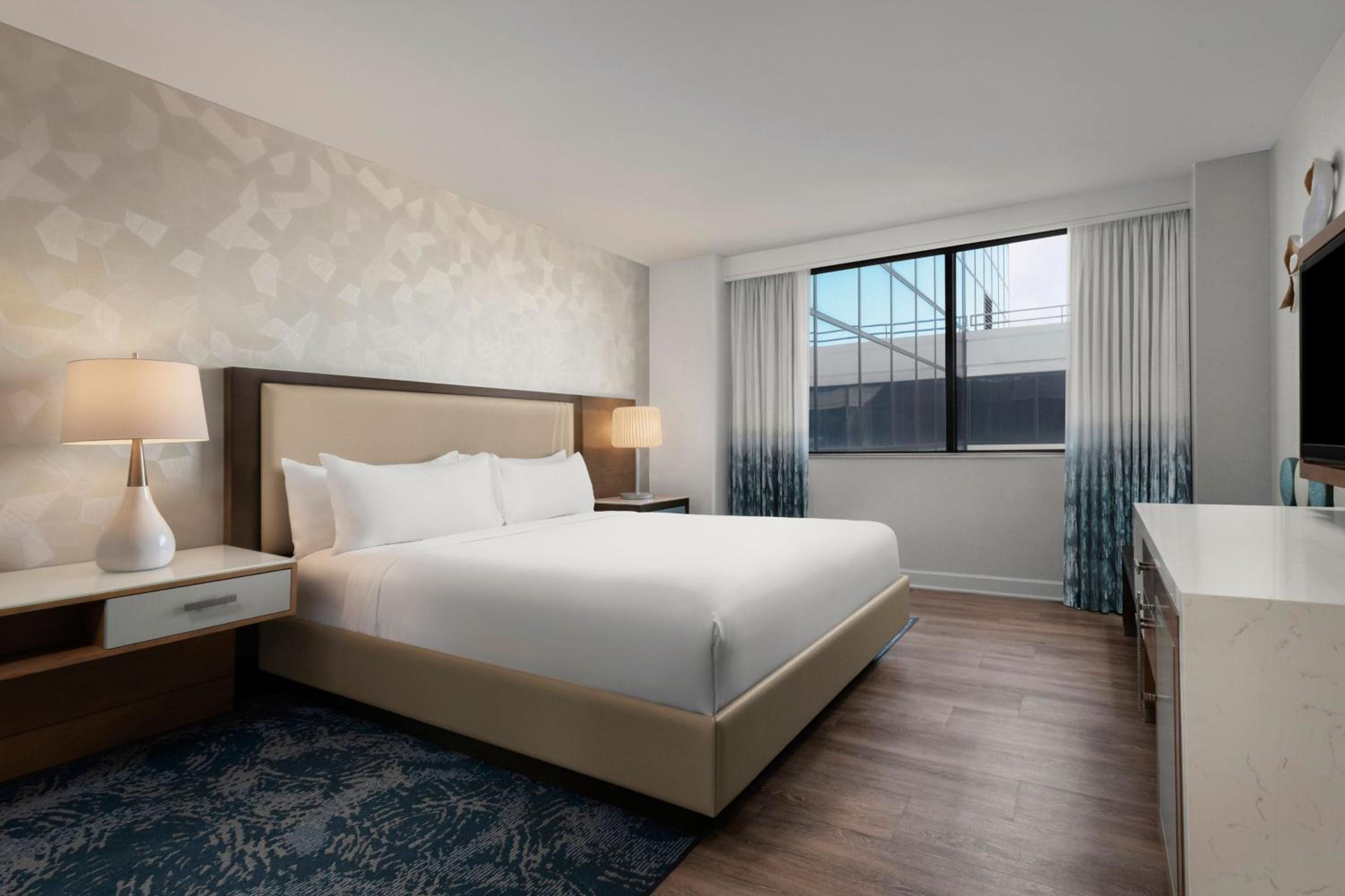 Renaissance Newport Beach Hotel - Property Image 77