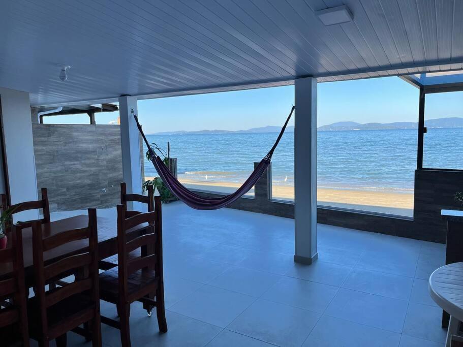 Casa Pé na Areia SC