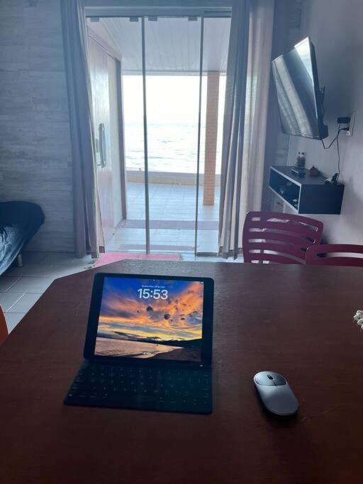 Casa Pé na Areia SC
