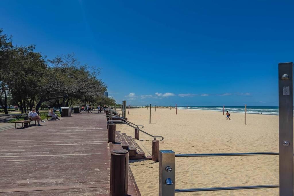 Luxurious 1-Bedroom Retreat in Heart of Broadbeach