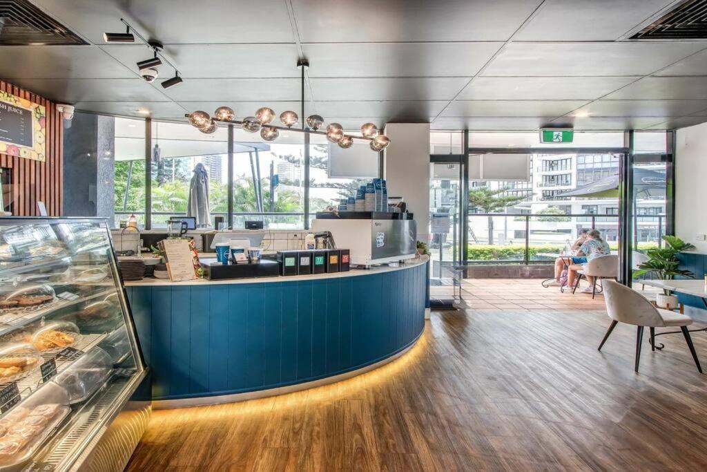 Luxurious 1-Bedroom Retreat in Heart of Broadbeach