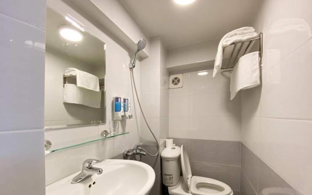 Bích Ngọc Hotel HN - by BAY LUXURY
