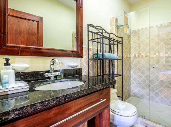 La Torre Bay Herradura Beach Condo