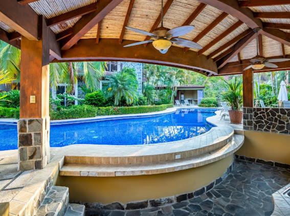La Torre Bay Herradura Beach Condo