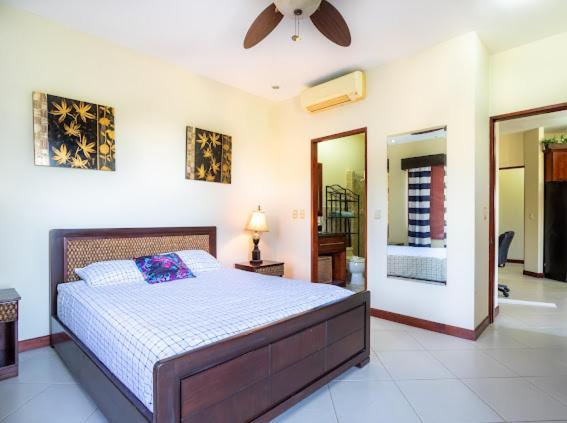 La Torre Bay Herradura Beach Condo