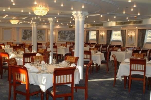 Nile cruises from Luxor to Aswan