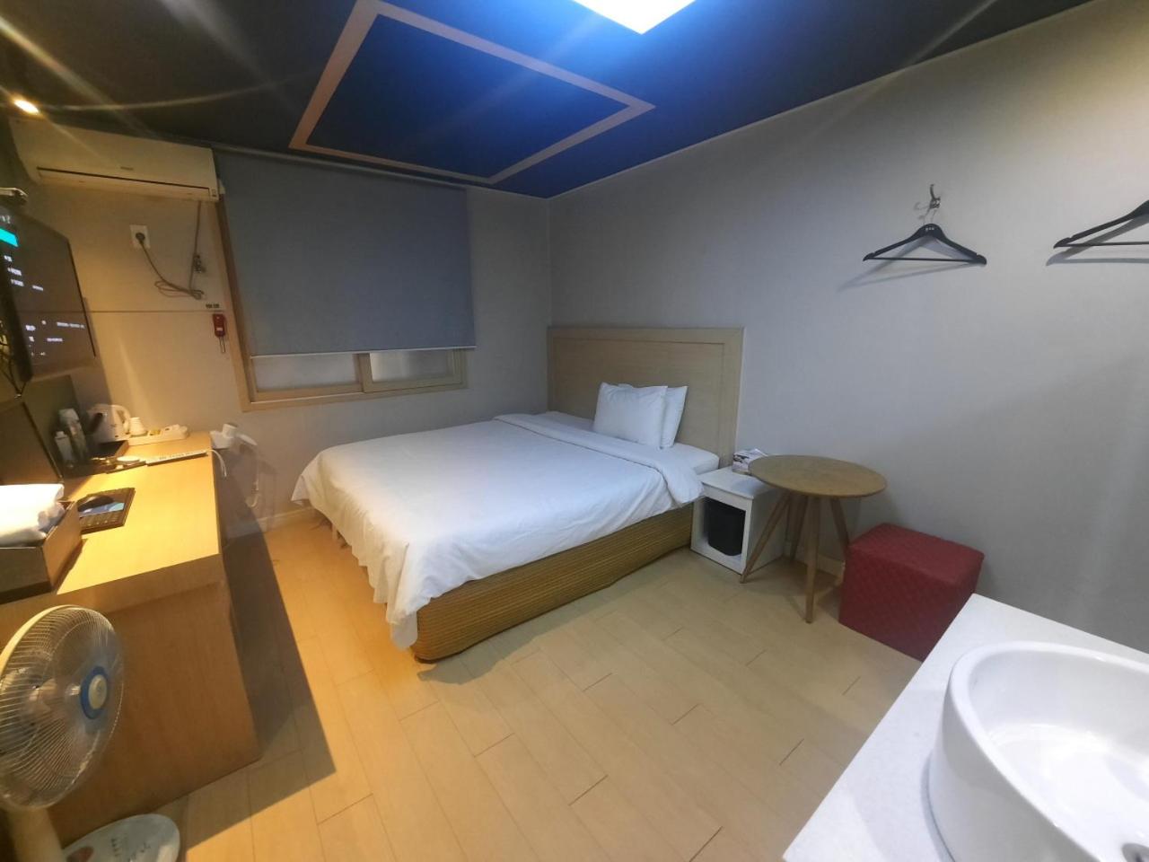 Z Motel Daeyeon Busan view 3