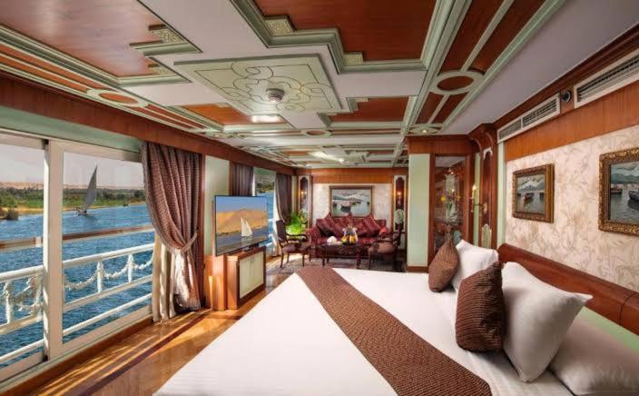 Nile cruises from Luxor to Aswan