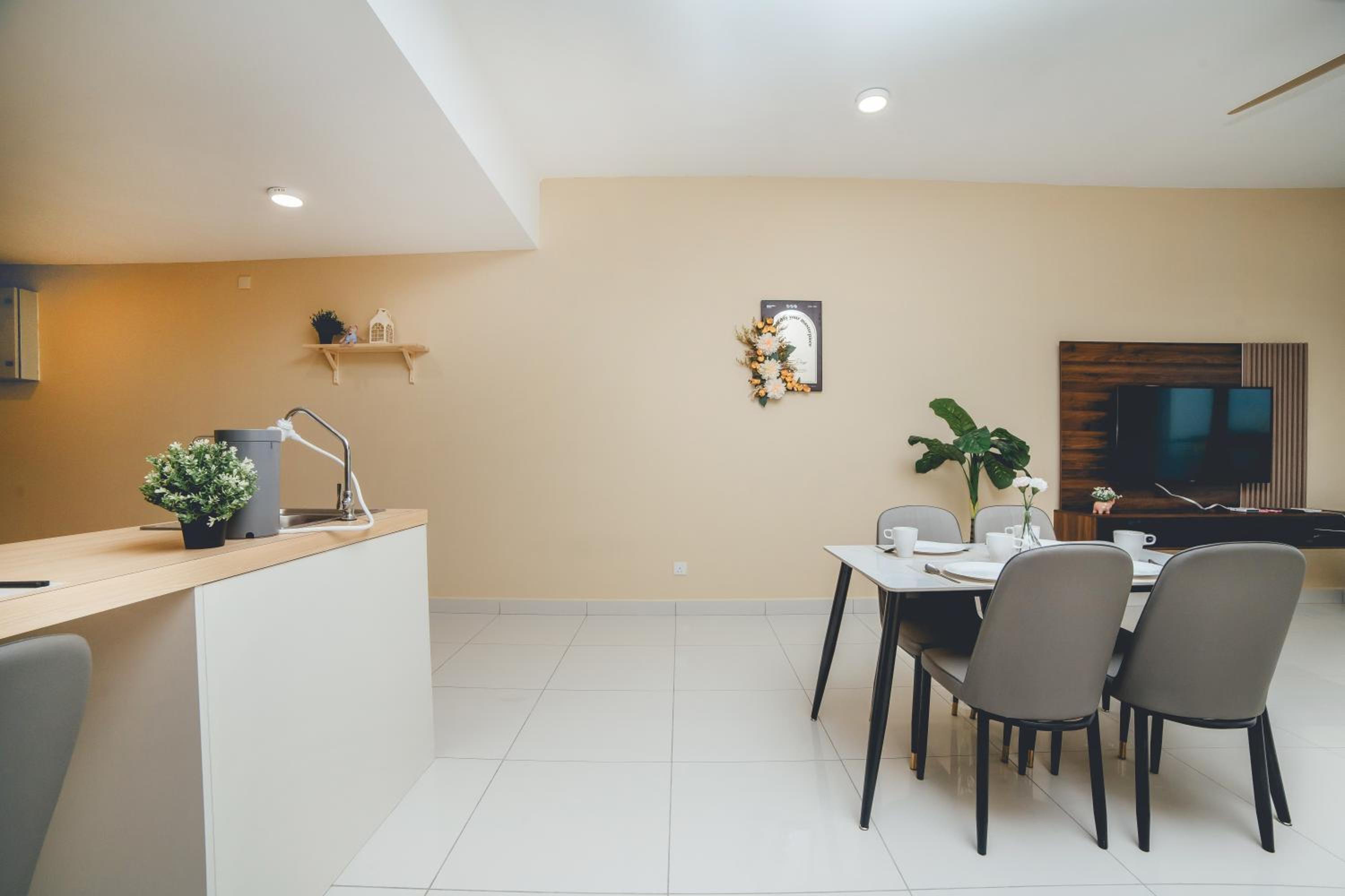 Mosaic Southkey Shells & Sand 3BR 8pax by Our Stay