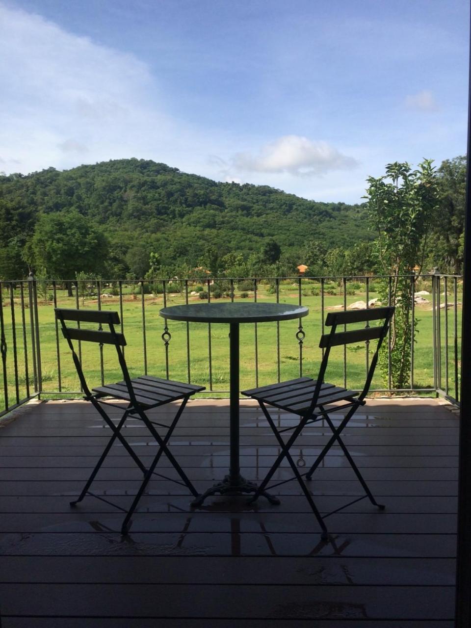 Mela Garden Retreat Cottage