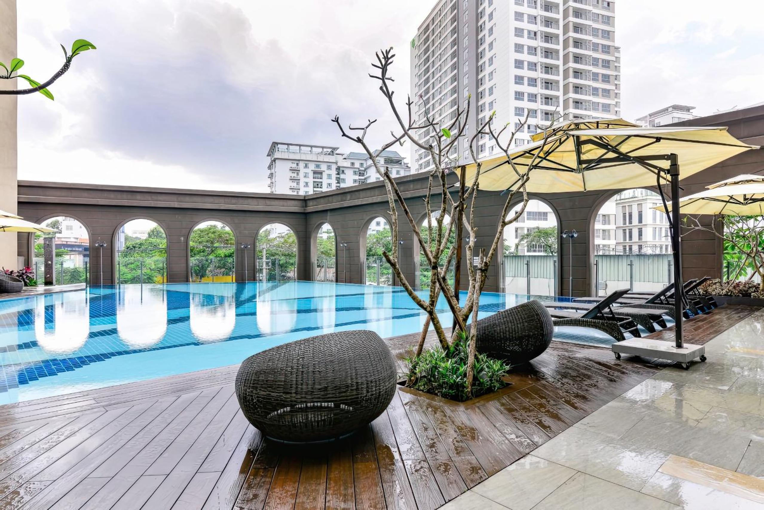 Modern Apartment - Garden Gate