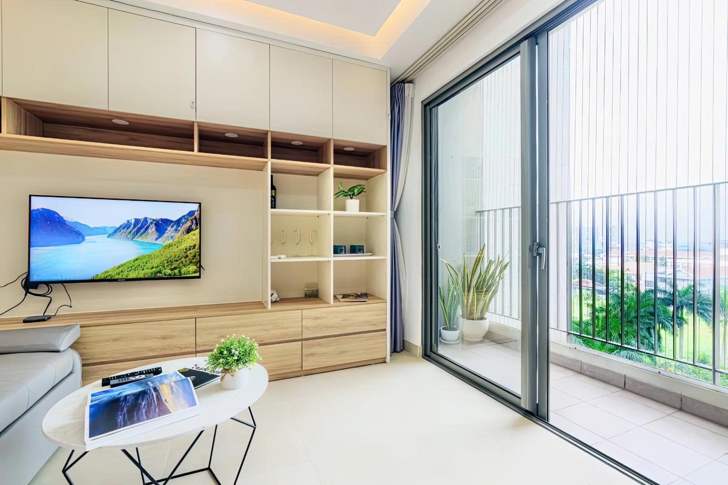 Modern Apartment - Garden Gate