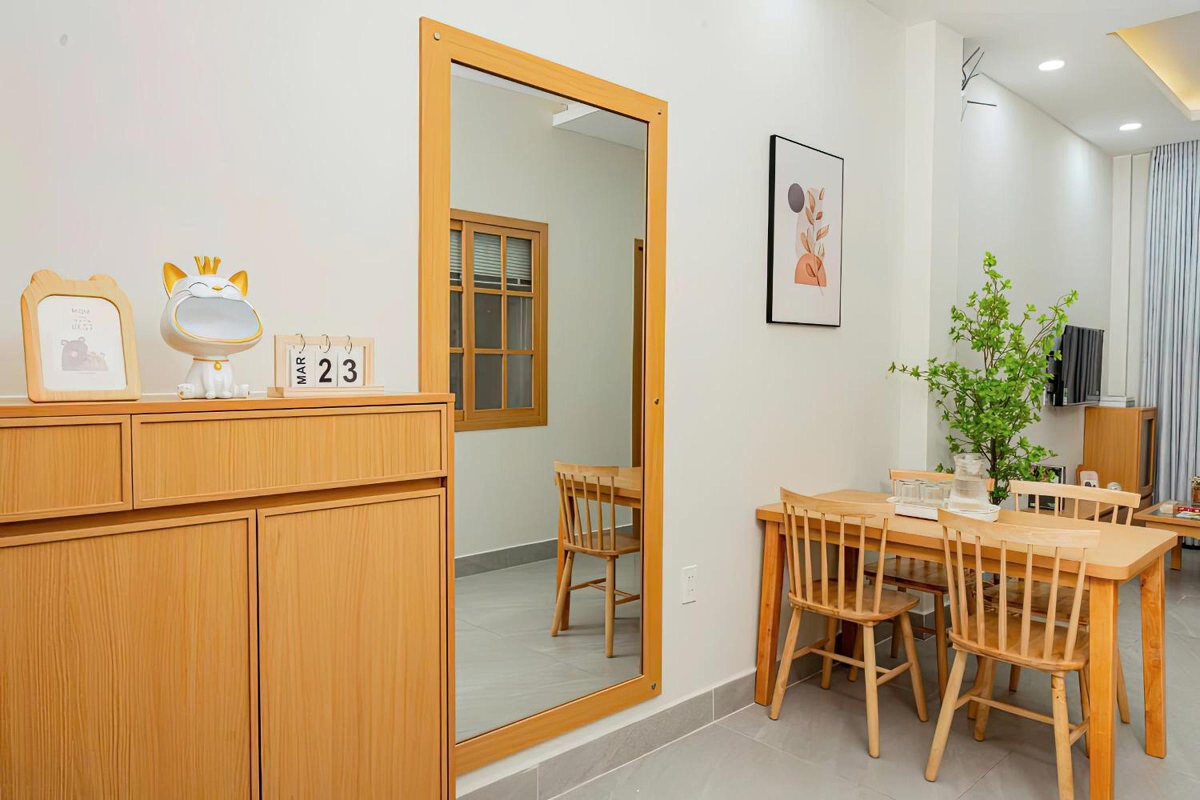 Modern Apartment - Garden Gate