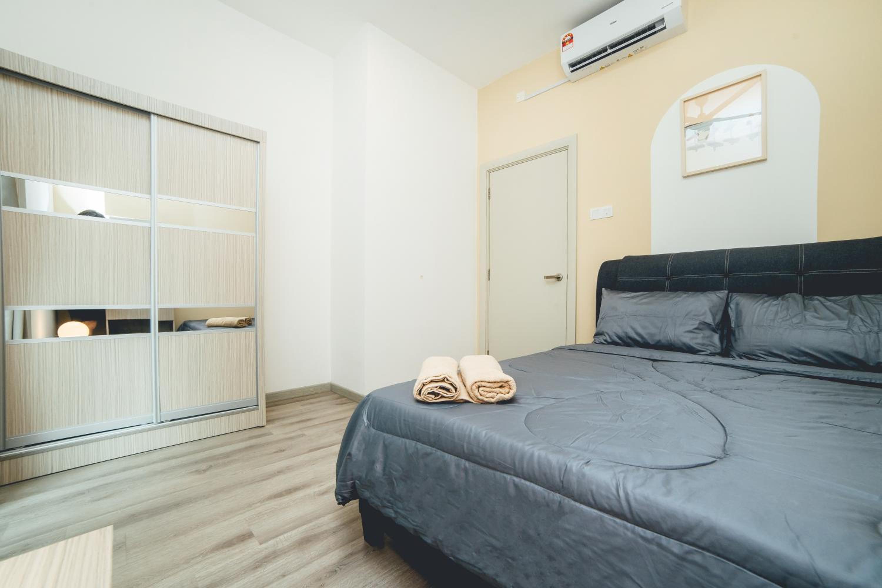 Mosaic Southkey Sandy Sweet 3BR 8pax by Our Stay