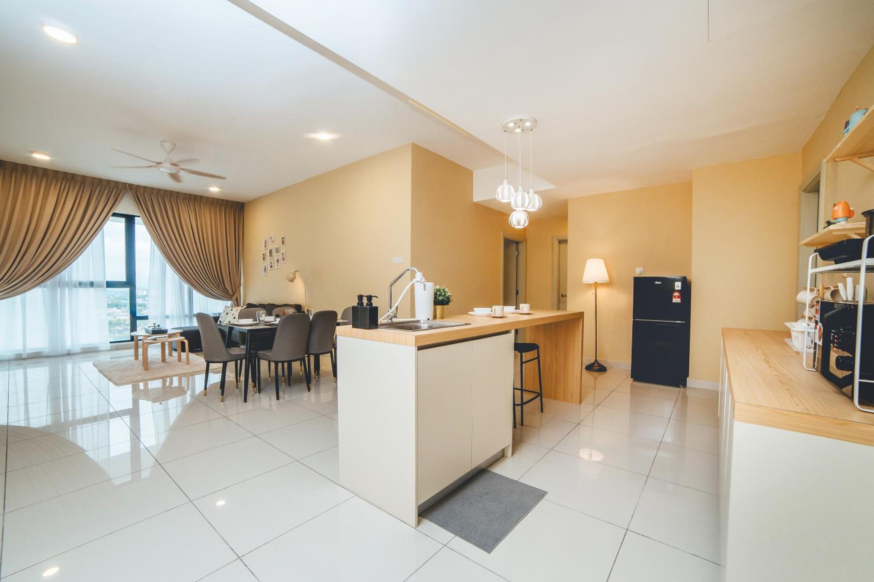 Mosaic Southkey Sandy Sweet 3BR 8pax by Our Stay