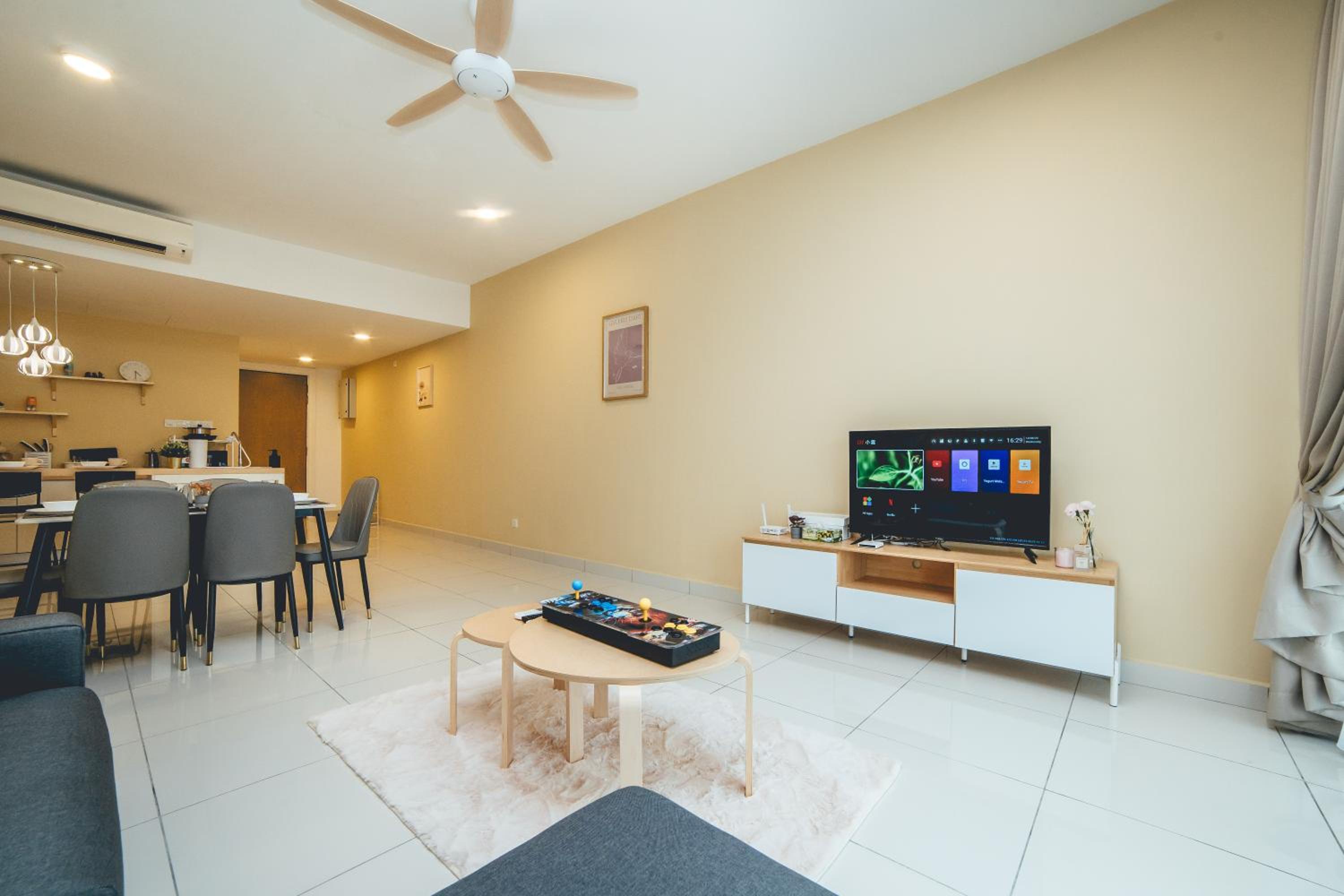 Mosaic Southkey Sandy Sweet 3BR 8pax by Our Stay