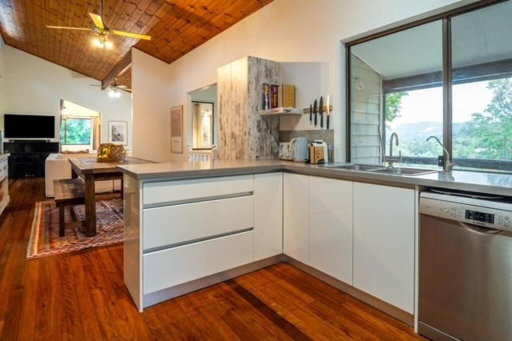 Currumbin Valley Retreat, Relax and Unwind