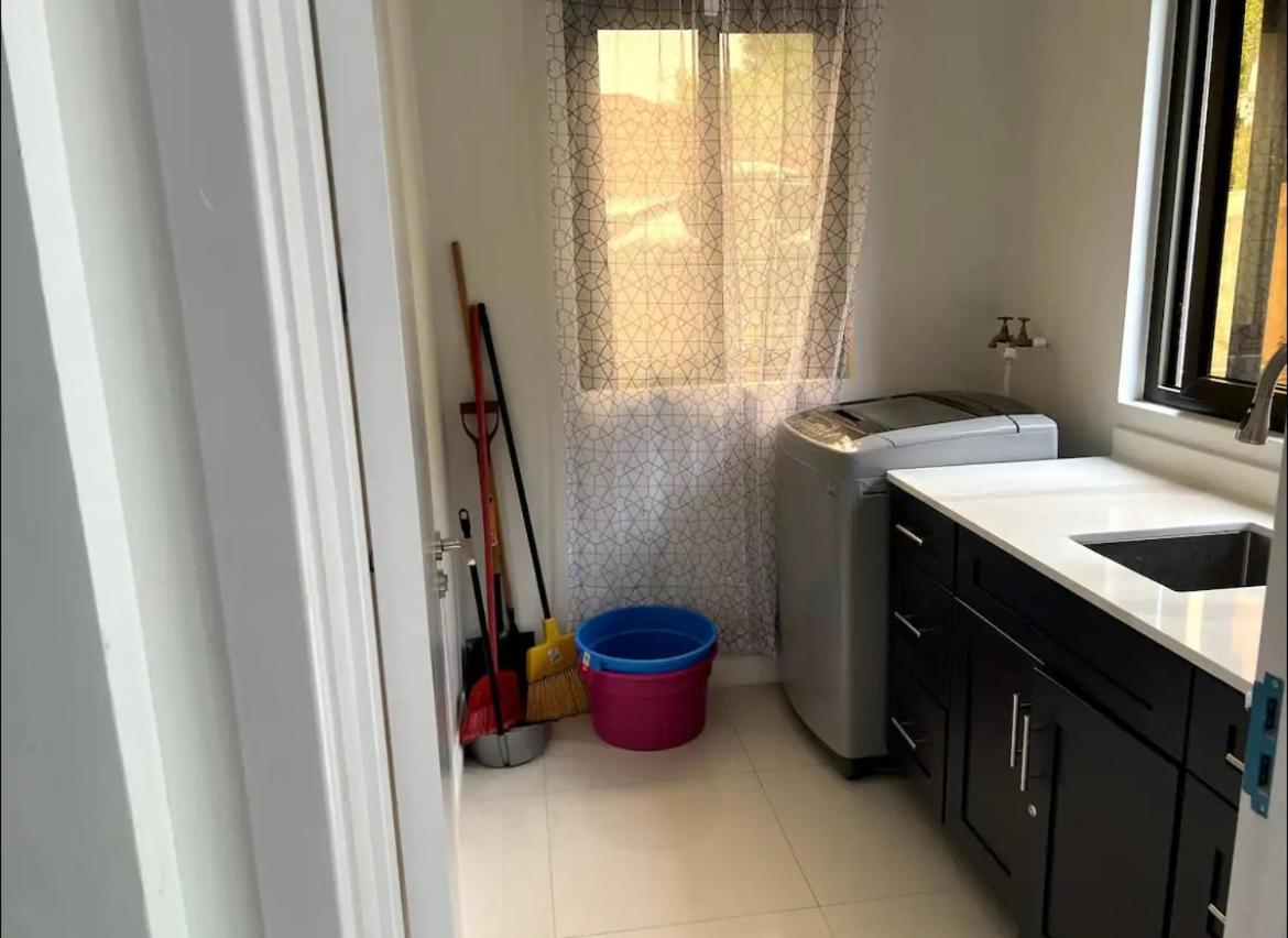 Hideaway Tropic Vacation Stay