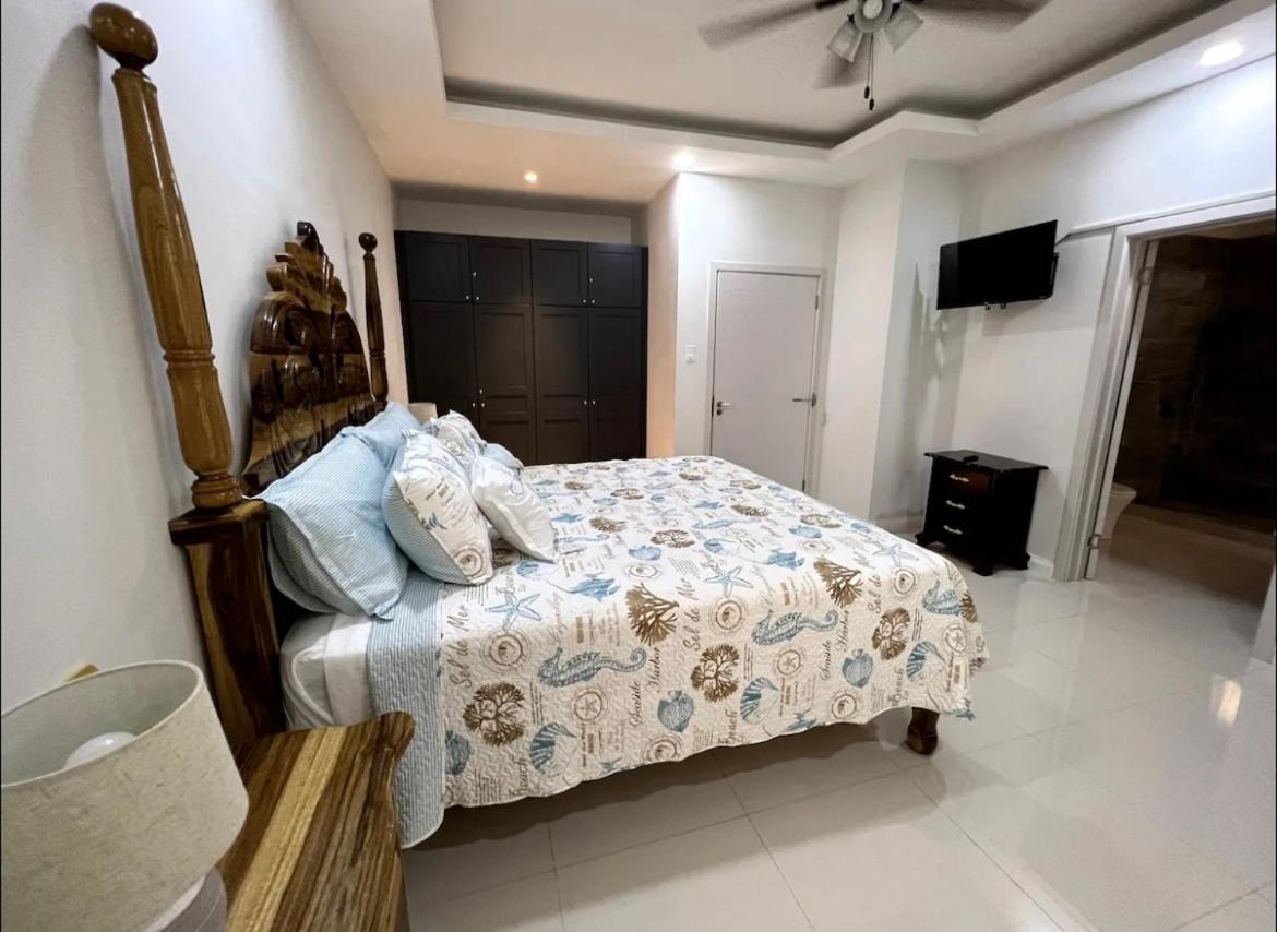 Hideaway Tropic Vacation Stay