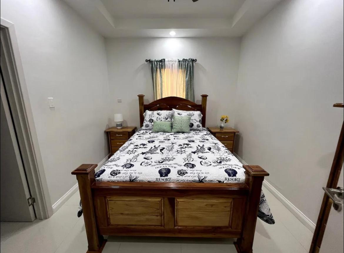 Hideaway Tropic Vacation Stay