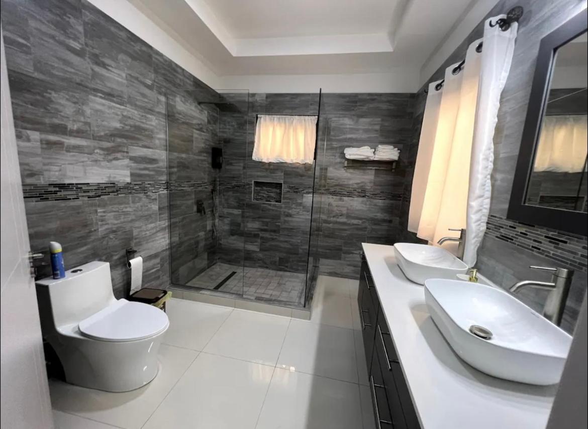 Hideaway Tropic Vacation Stay