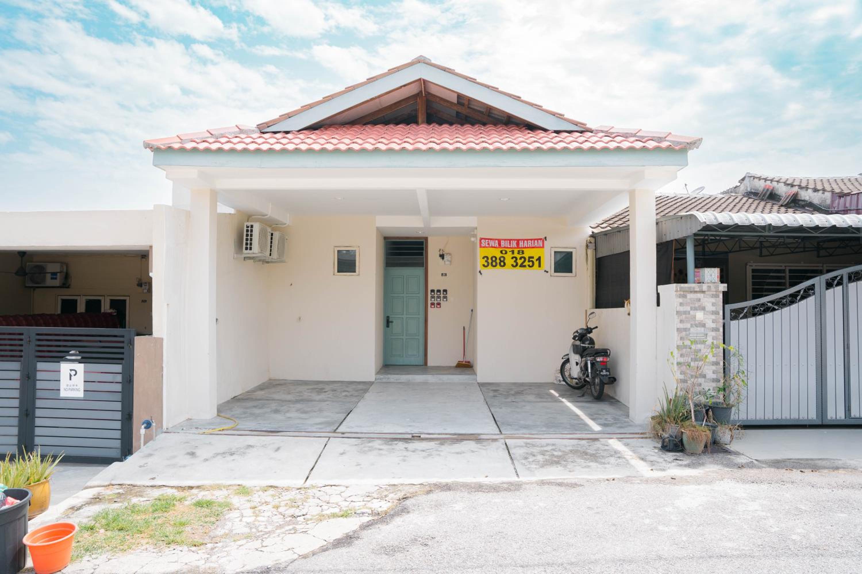 Homestay 5 minute walk to HUKM