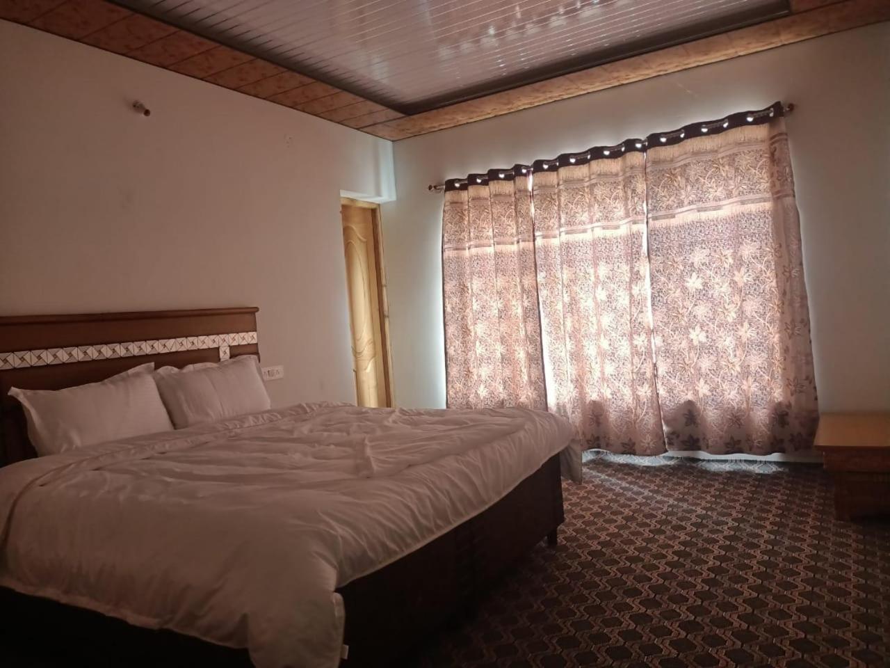 Mountain majesty guest house Ladakh by LexStays