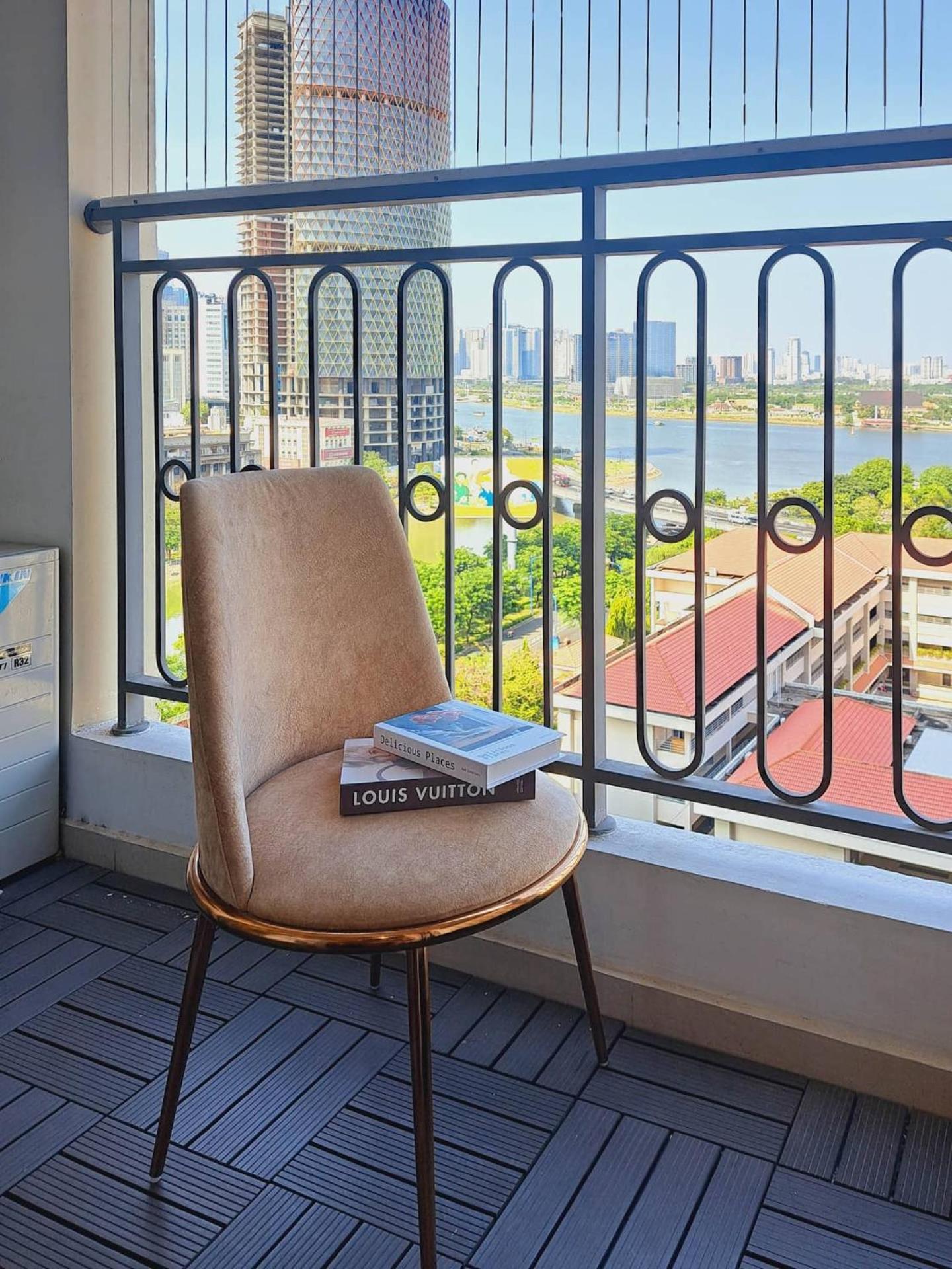 Urban Zen Saigon - Royal Apartment D4