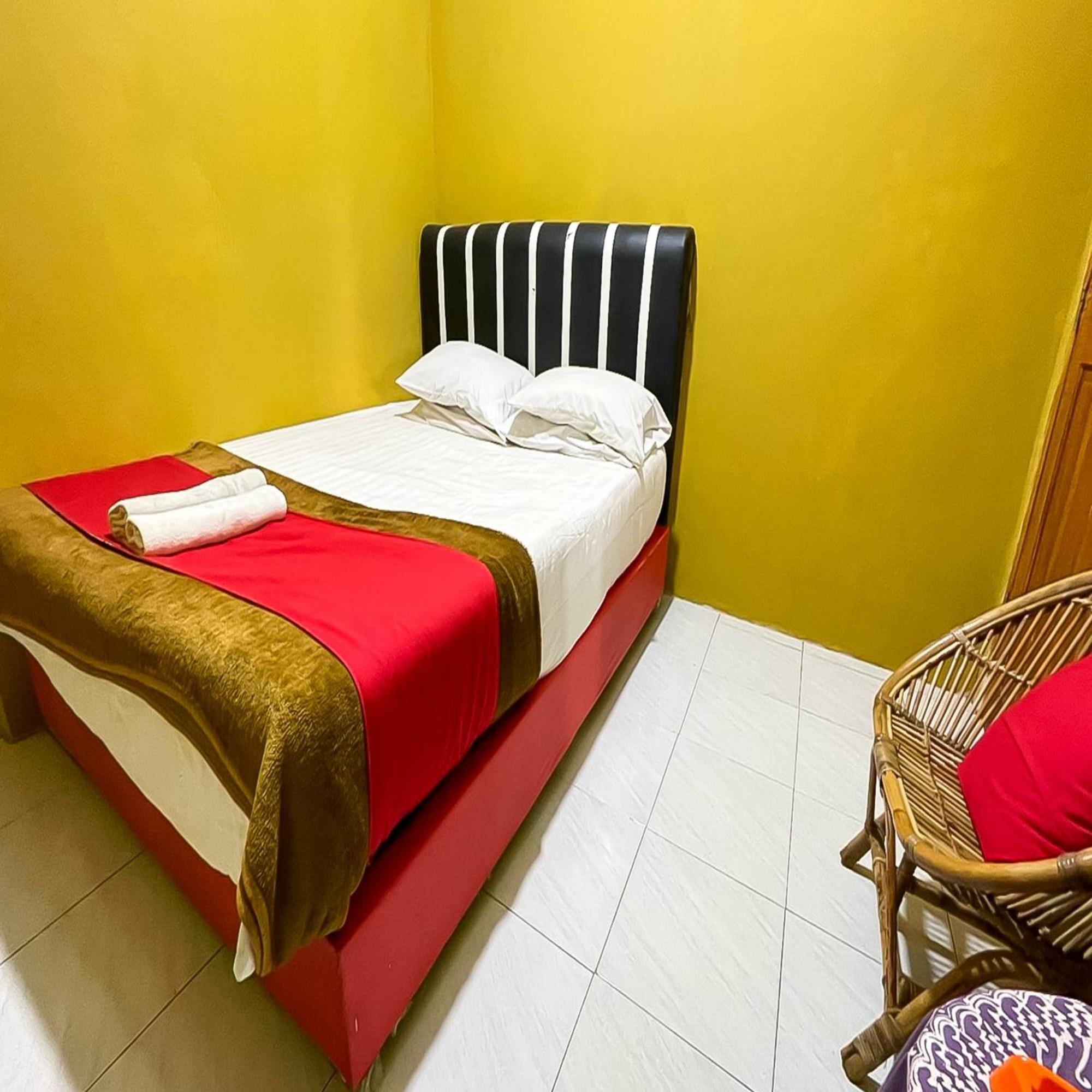 Pondok Yanti Sarii RedPartner