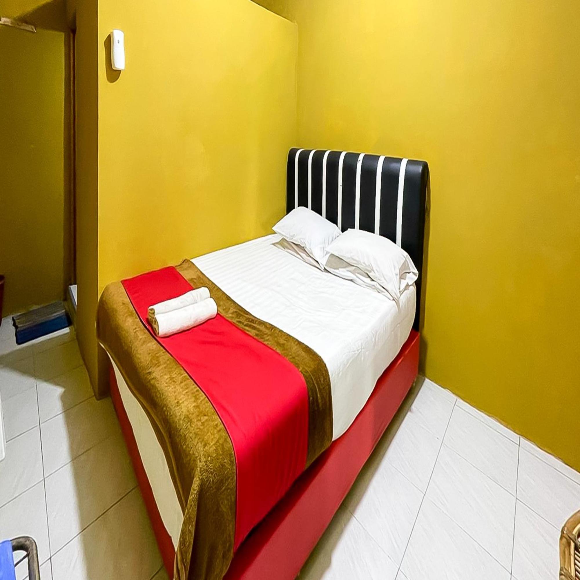 Pondok Yanti Sarii RedPartner