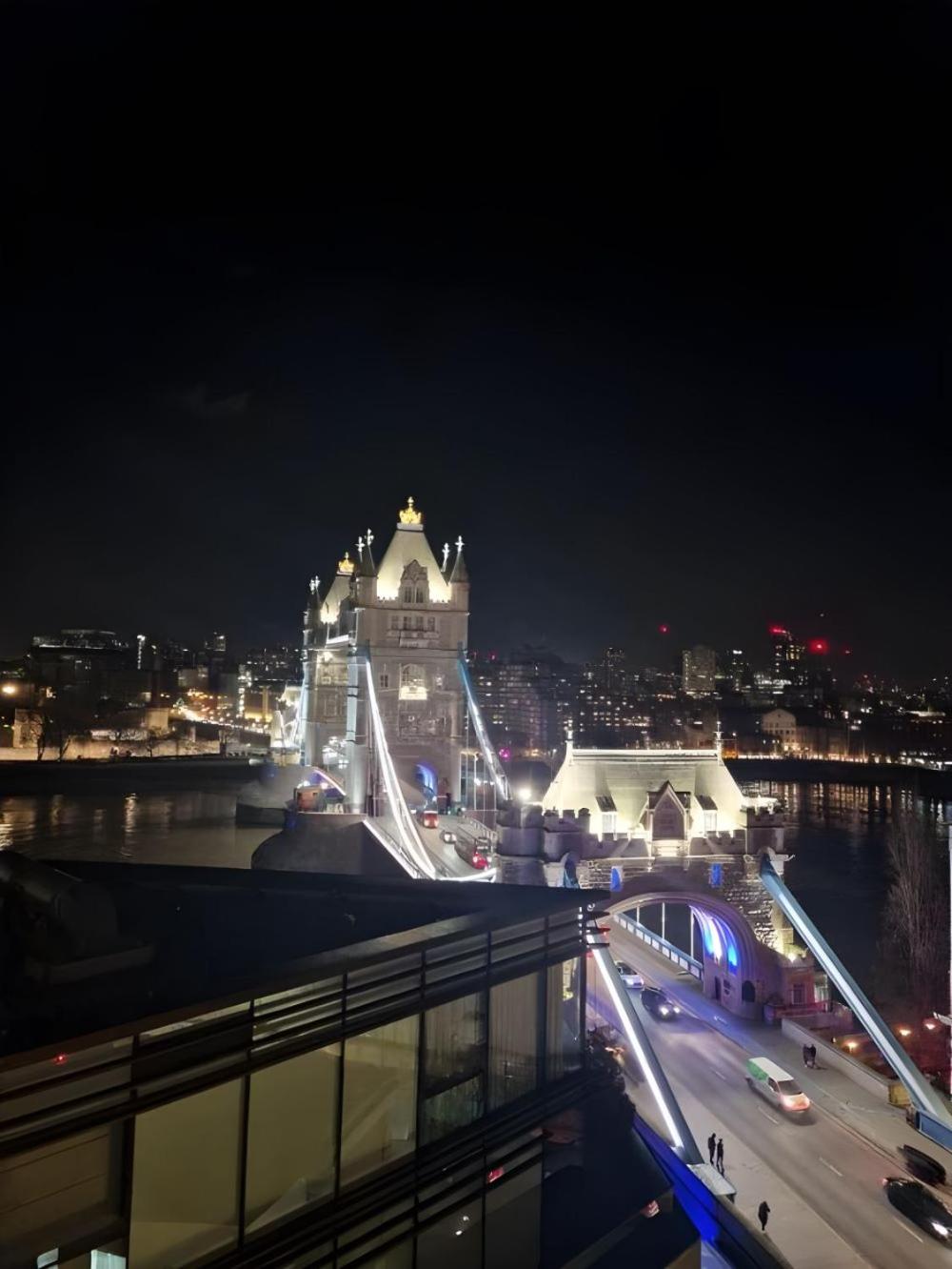 3 Million Pound Luxury Large Tower Bridge Direct Views Sleeps 6