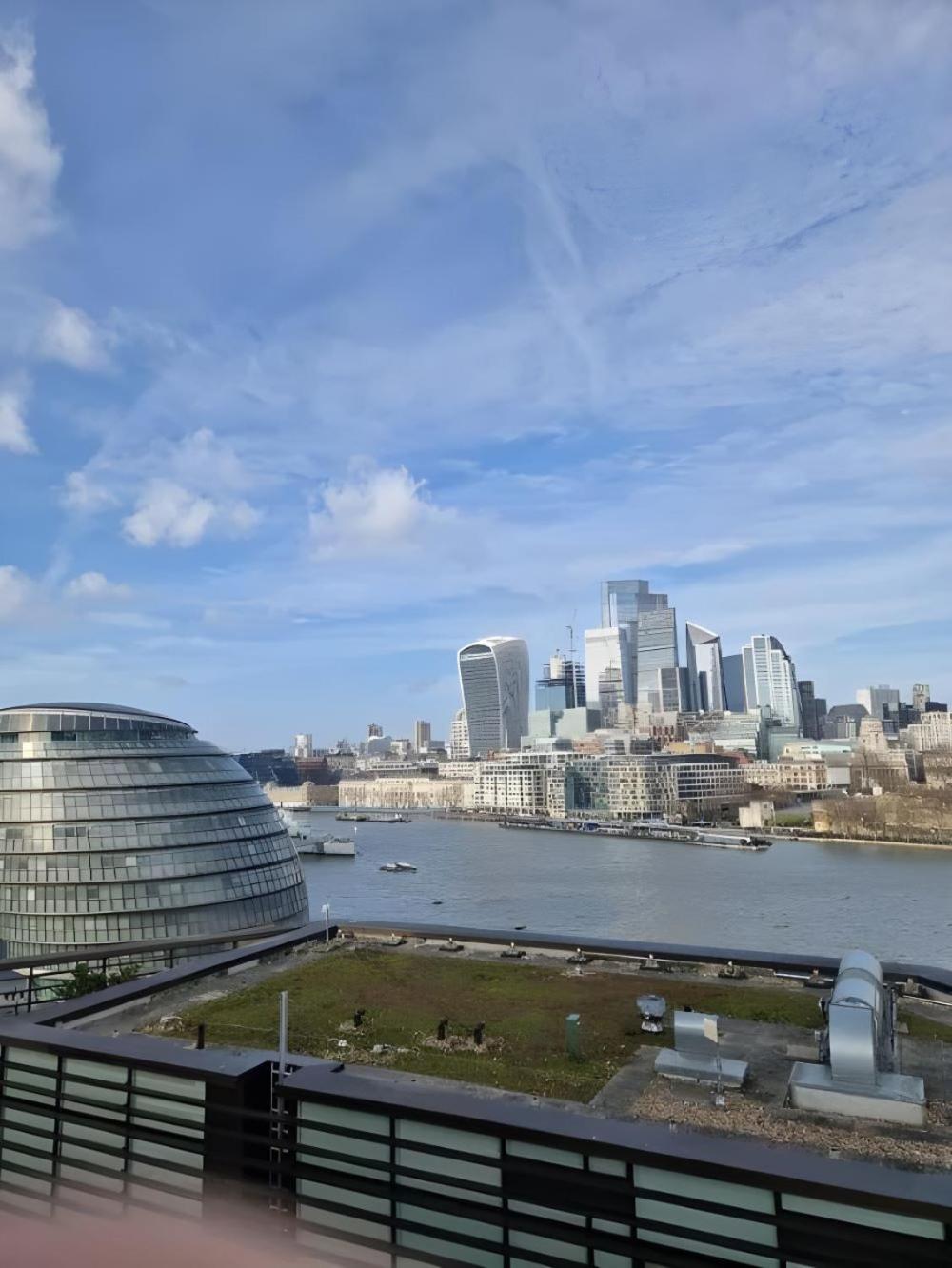 3 Million Pound Luxury Large Tower Bridge Direct Views Sleeps 6