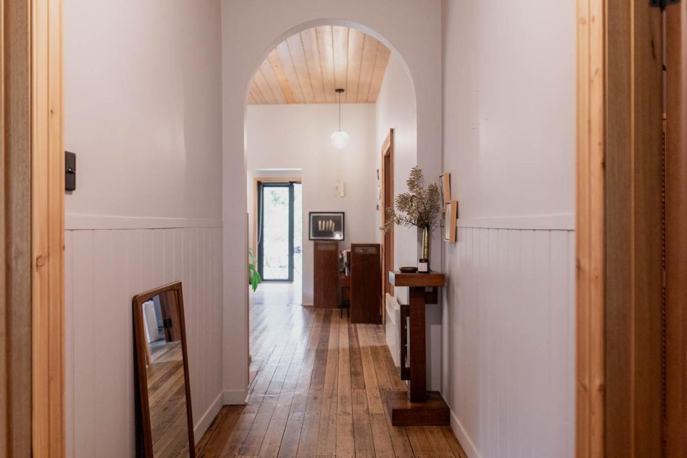 LUMI cottage in Cygnet art food and nature haven