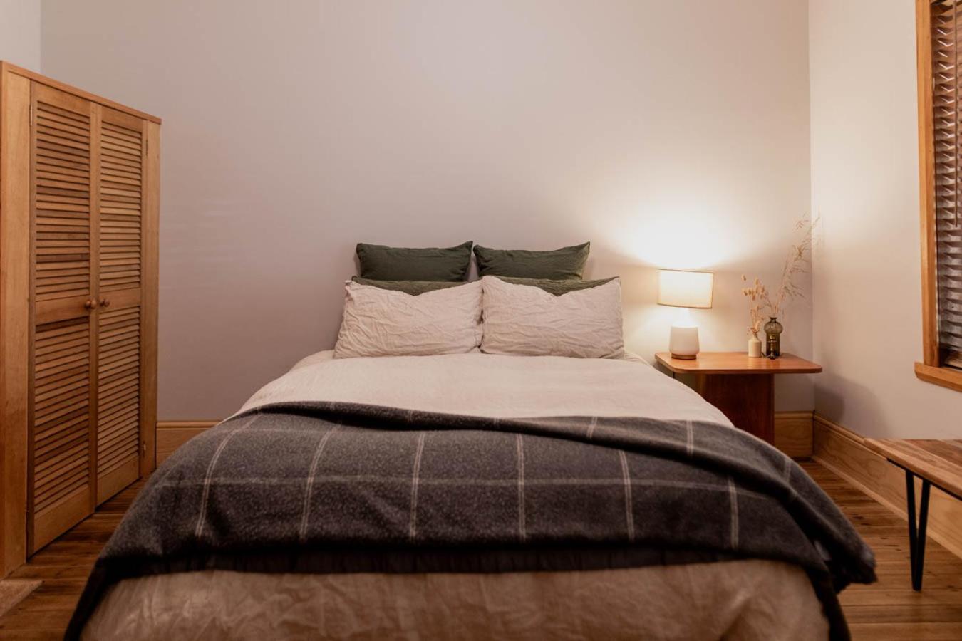 LUMI cottage in Cygnet art food and nature haven