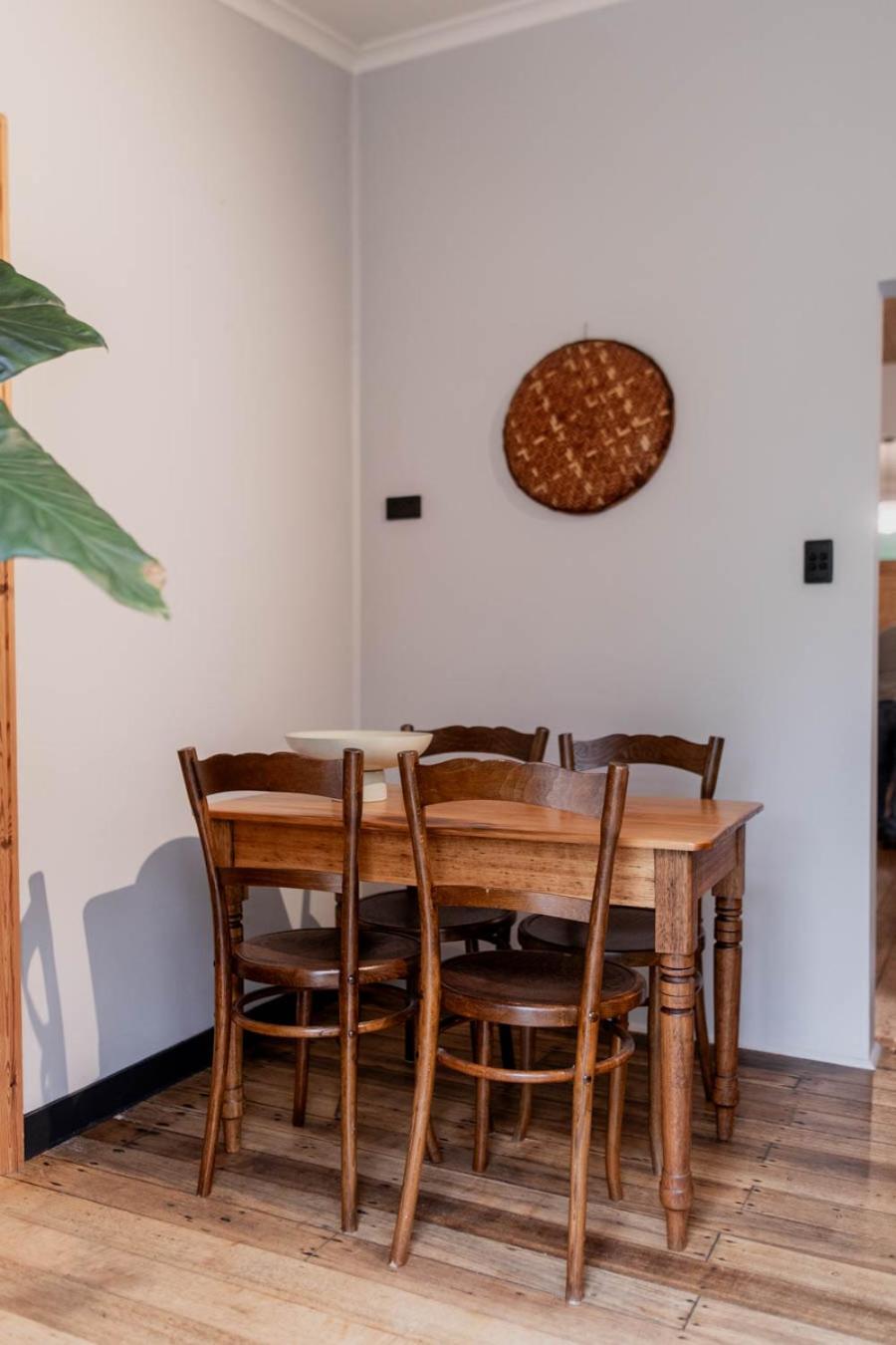 LUMI cottage in Cygnet art food and nature haven