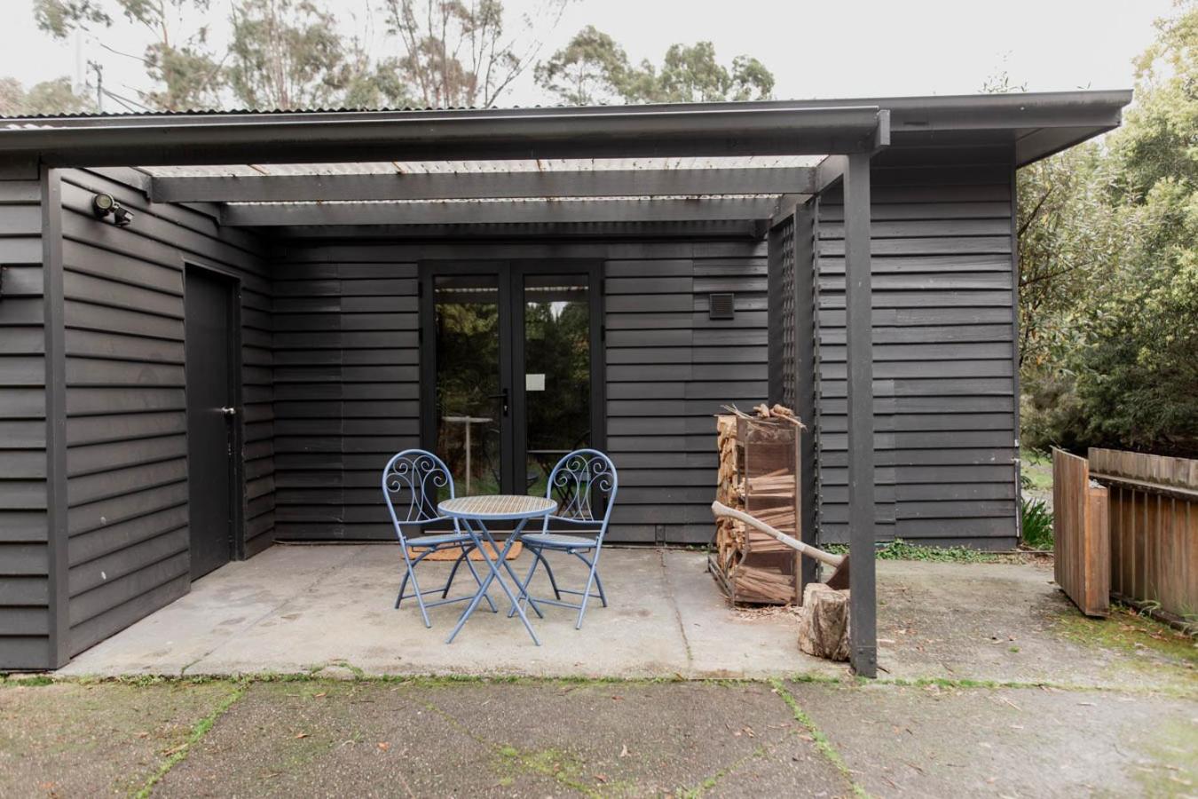 LUMI cottage in Cygnet art food and nature haven