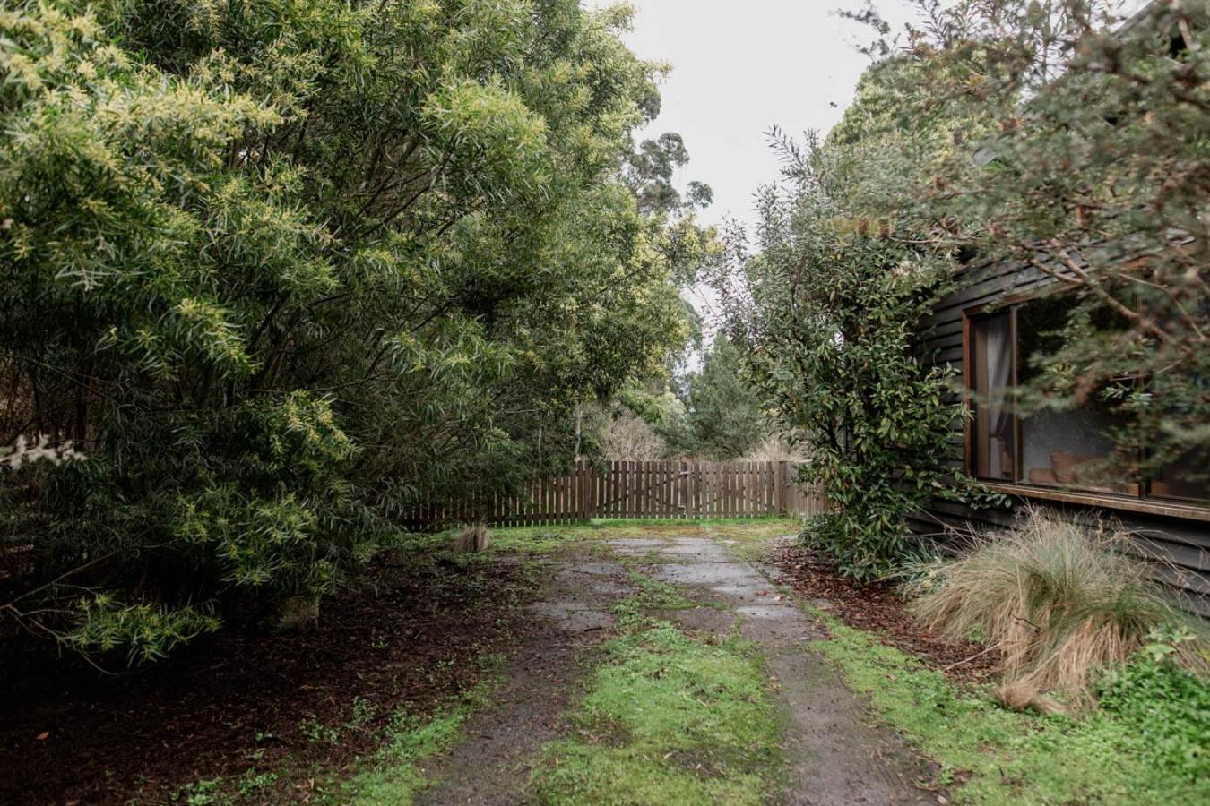 LUMI cottage in Cygnet art food and nature haven