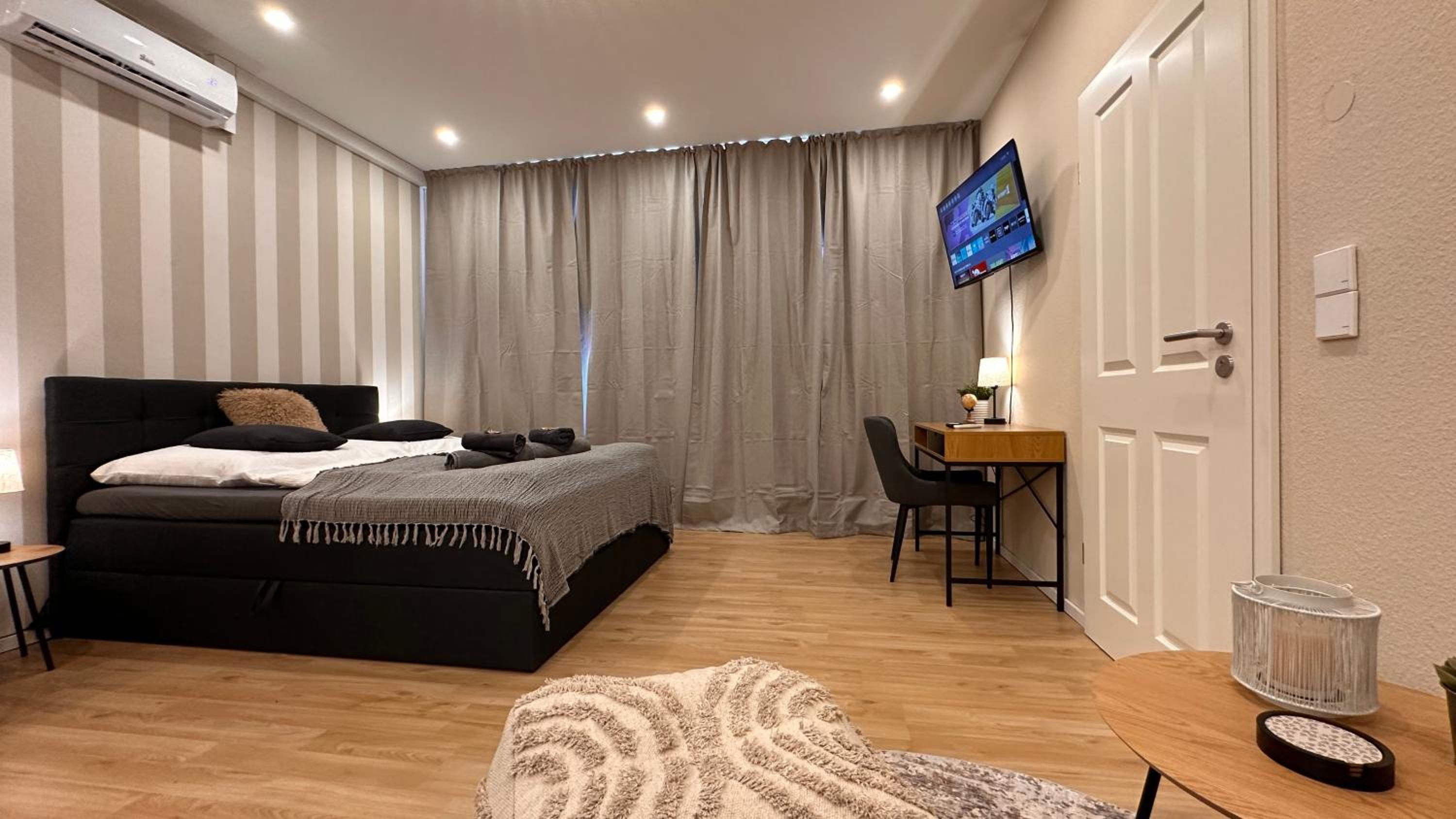 Bellahomes, Aircondition, private Parking, Netflix, Airport 30 Minuten