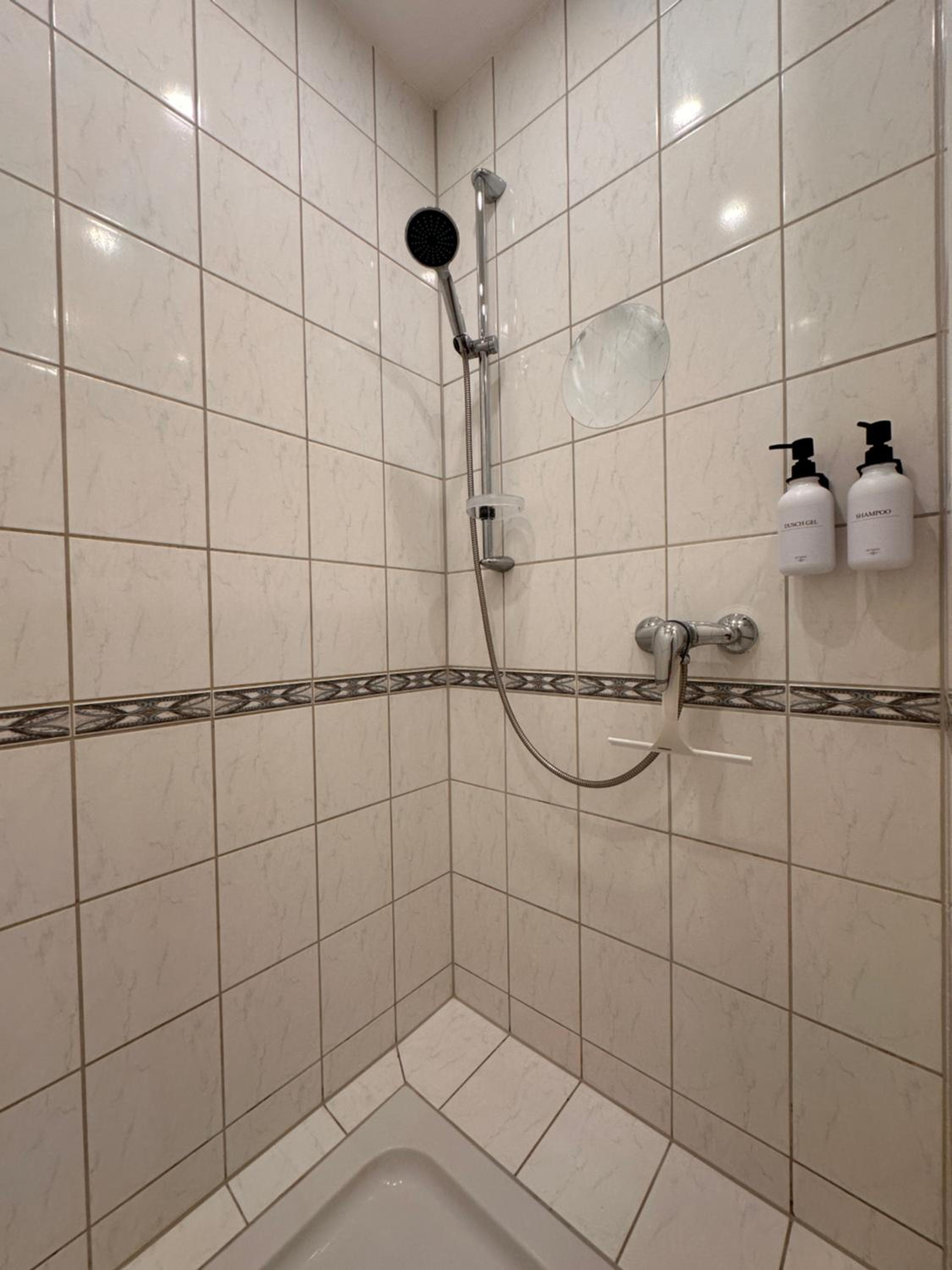 Bellahomes, Aircondition, private Parking, Netflix, Airport 30 Minuten