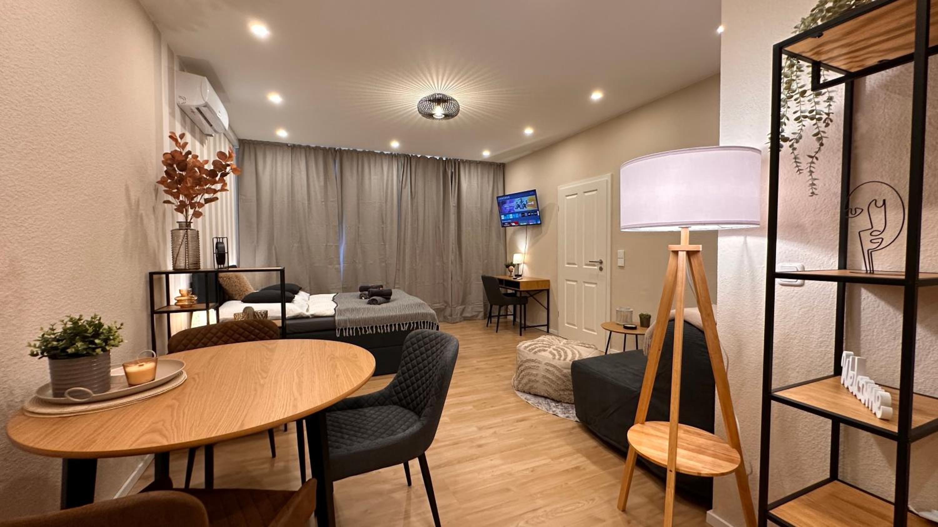 Bellahomes, Aircondition, private Parking, Netflix, Airport 30 Minuten