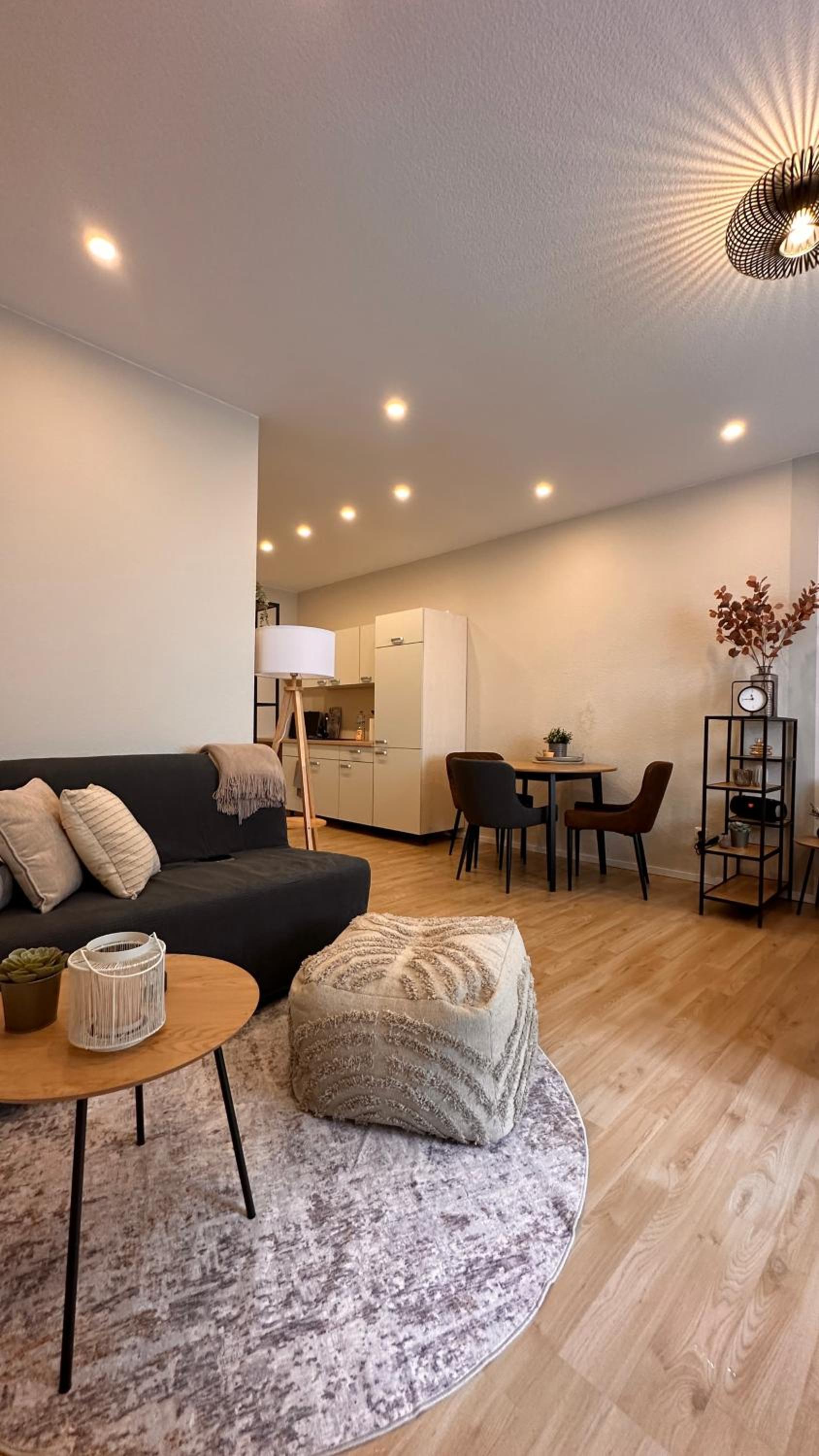Bellahomes, Aircondition, private Parking, Netflix, Airport 30 Minuten