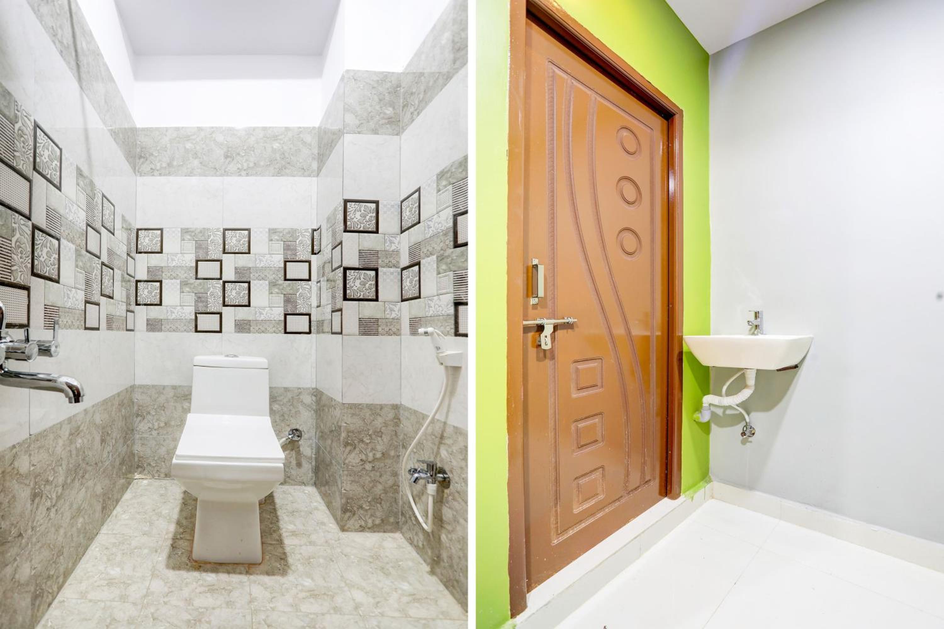 Hotel O Savoy Grand