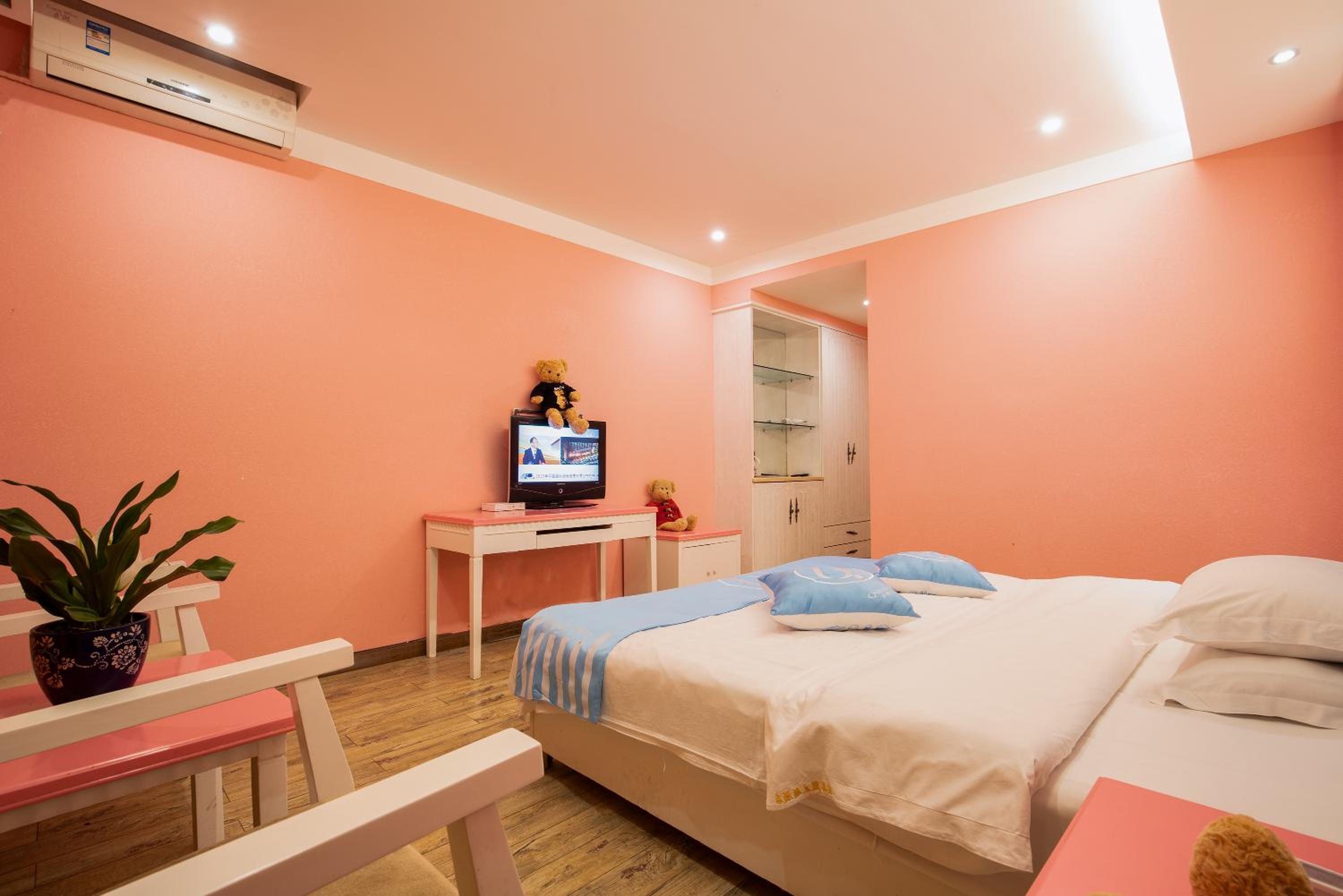 Mount Emei Teddy Bear Hotel玩具熊酒店