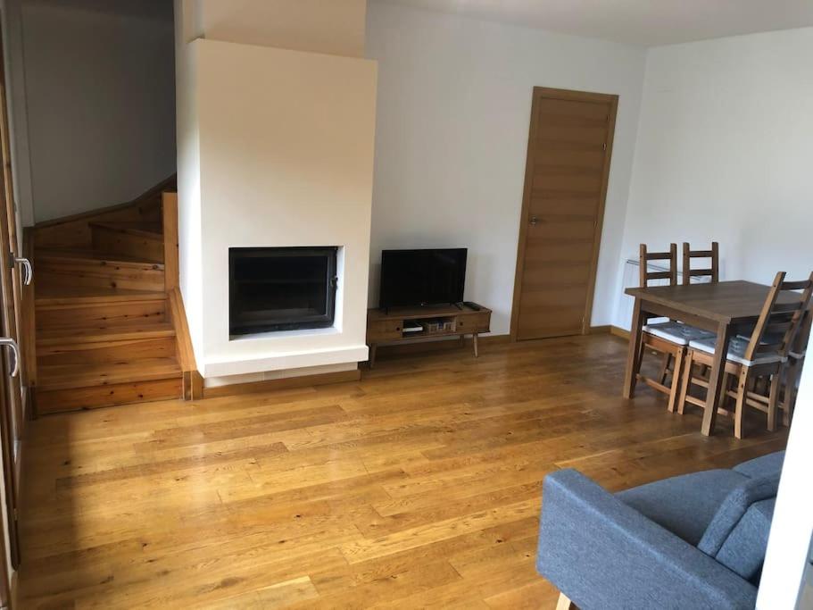 Apartamento dúplex en Sort con piscina