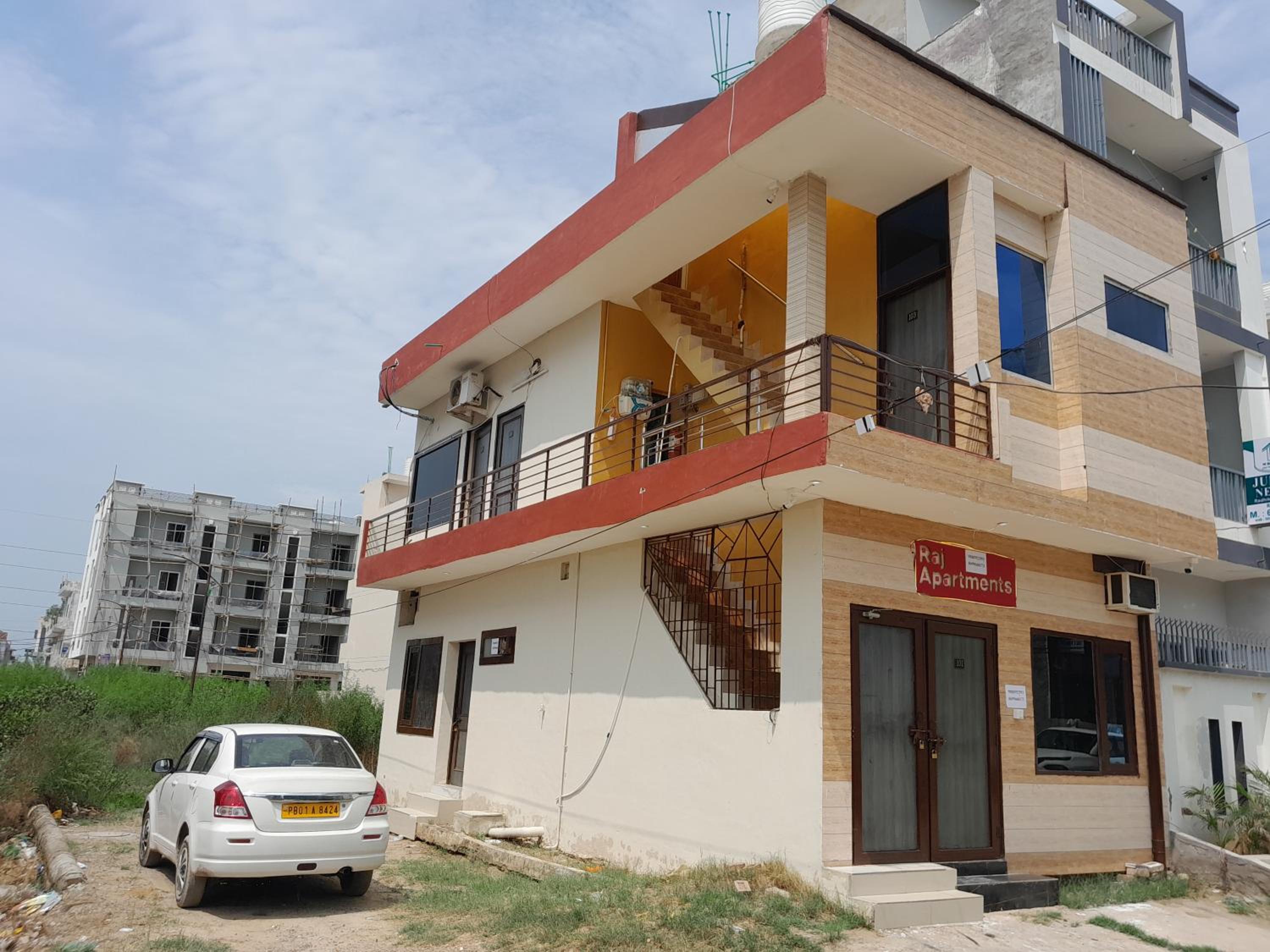 RAJ APARTMENTs