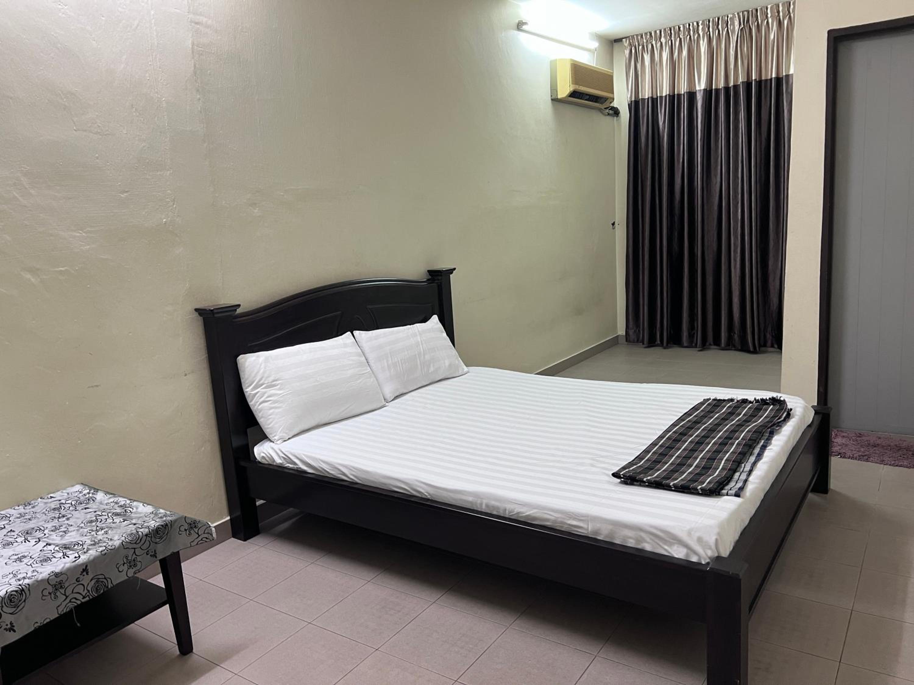 Hotel O Hifi Rooms
